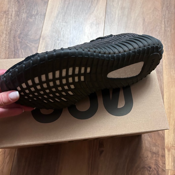 Yeezy 350 V2 knit black brand NEW - Picture 3 of 10